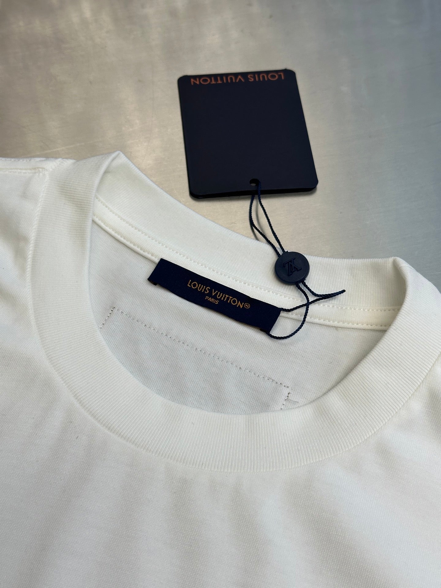 LuxluxHouse Best Quality Clothes T-shirt Louis Vuitton