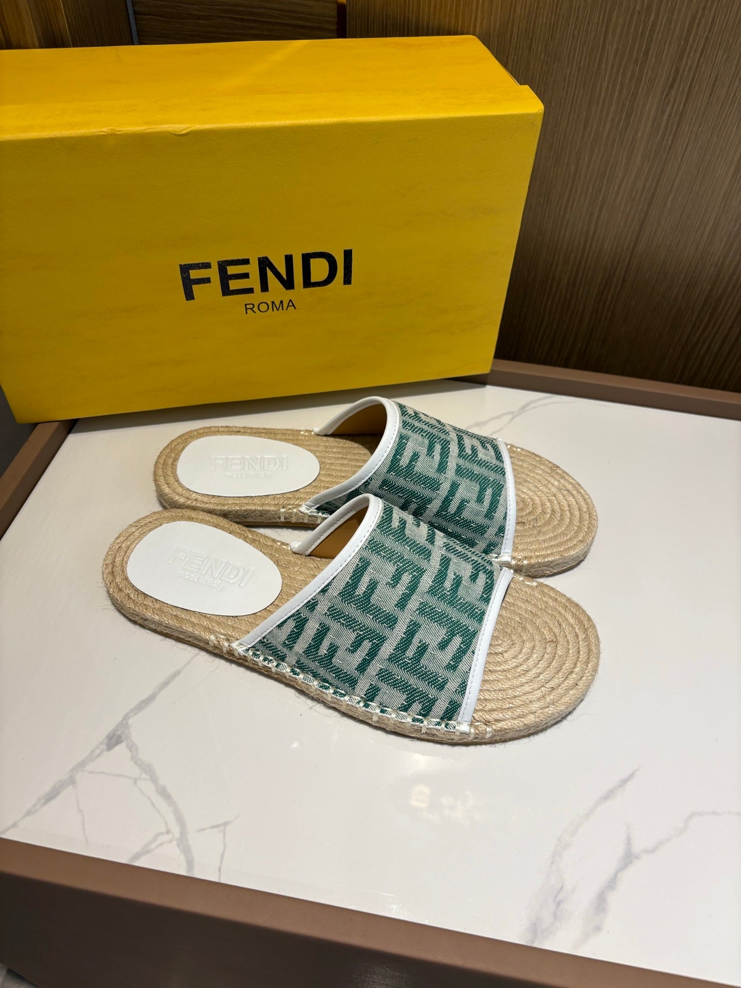 LuxluxHouse Best Quality Sandals Fendi