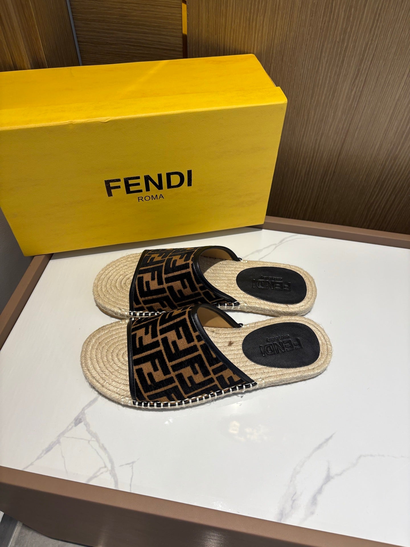 LuxluxHouse Best Quality Sandals Fendi