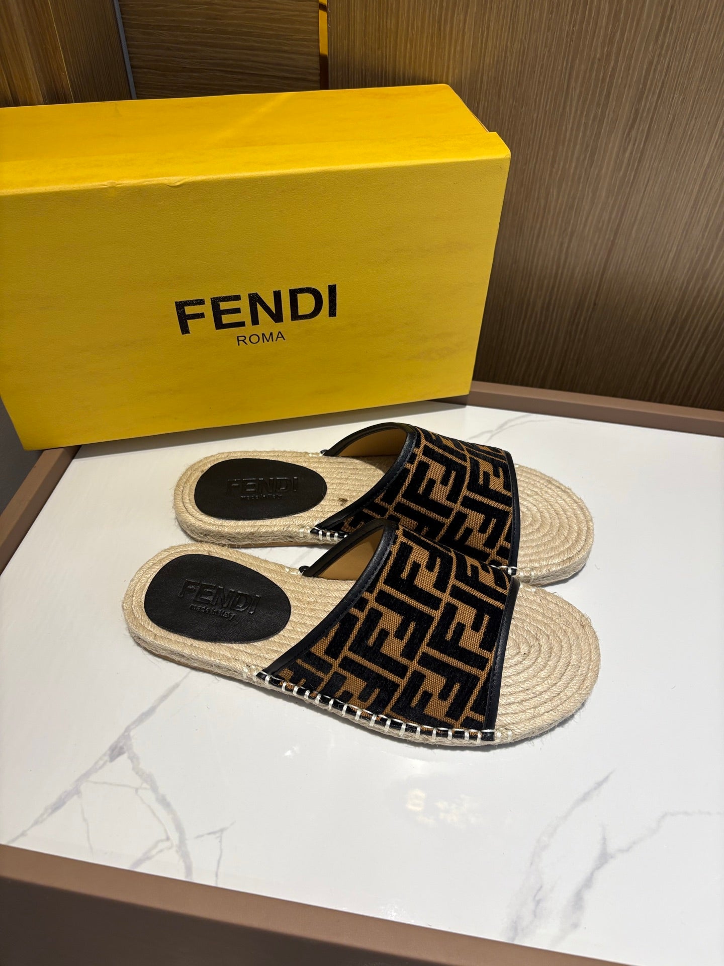 LuxluxHouse Best Quality Sandals Fendi