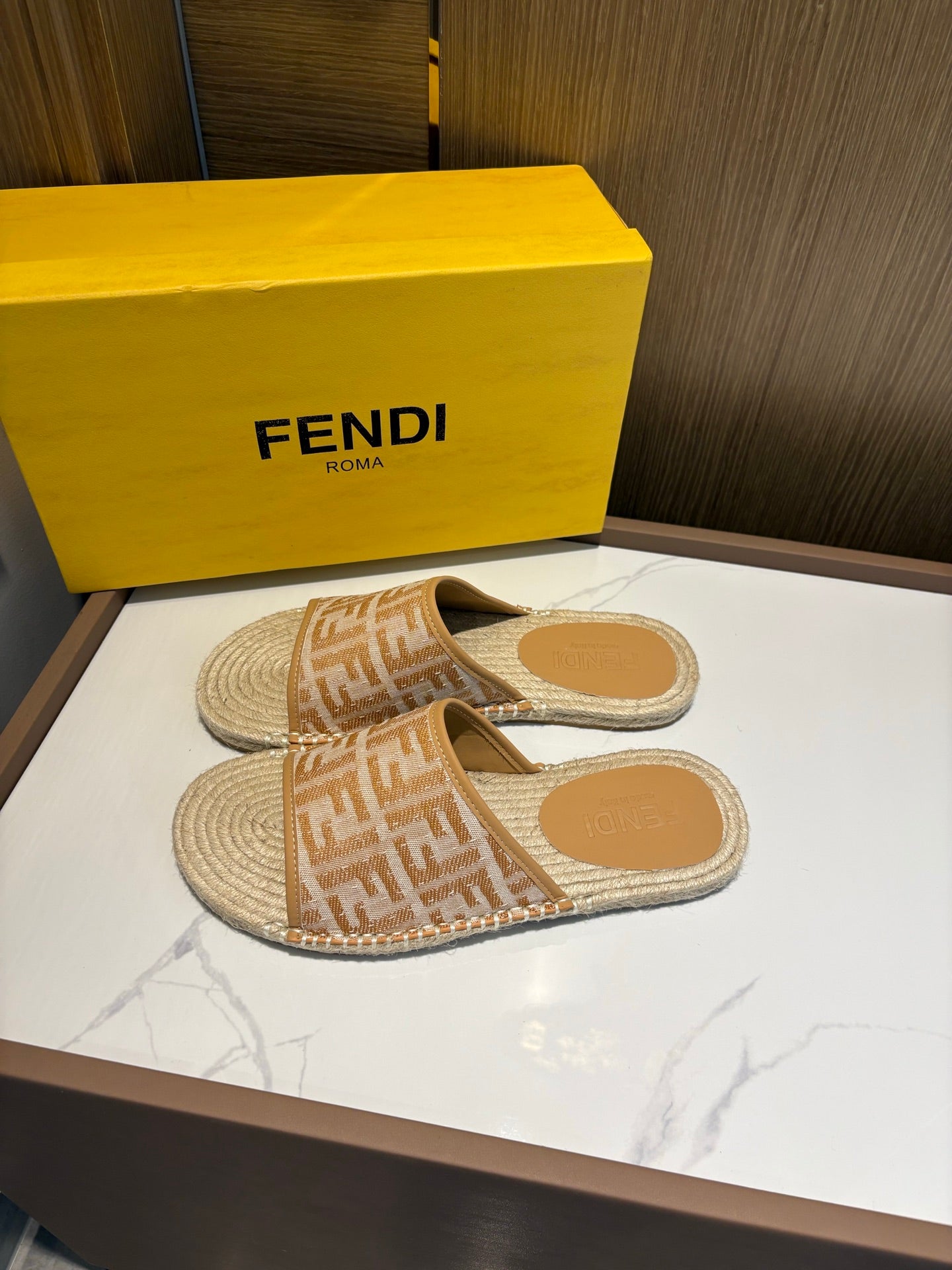 LuxluxHouse Best Quality Sandals Fendi