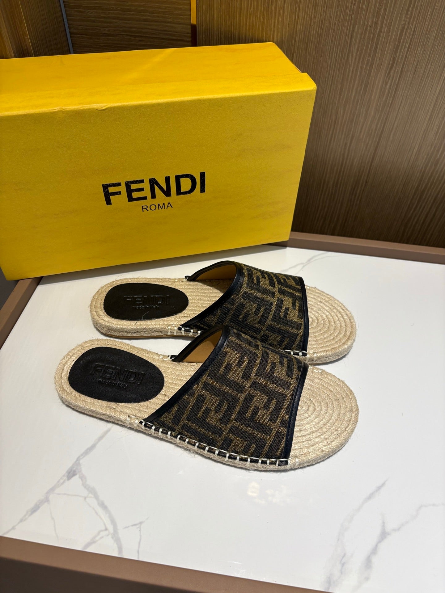 LuxluxHouse Best Quality Sandals Fendi