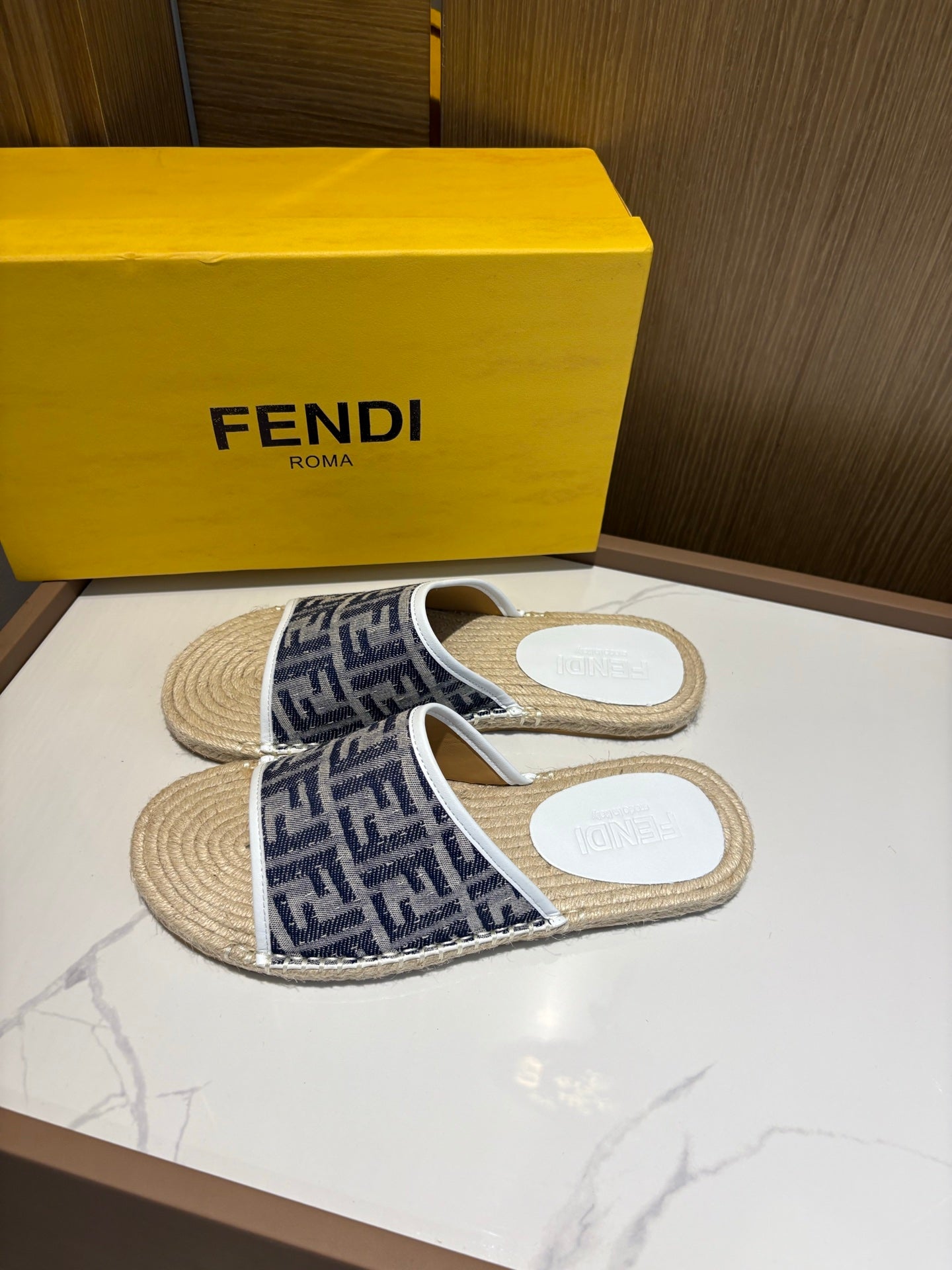 LuxluxHouse Best Quality Sandals Fendi