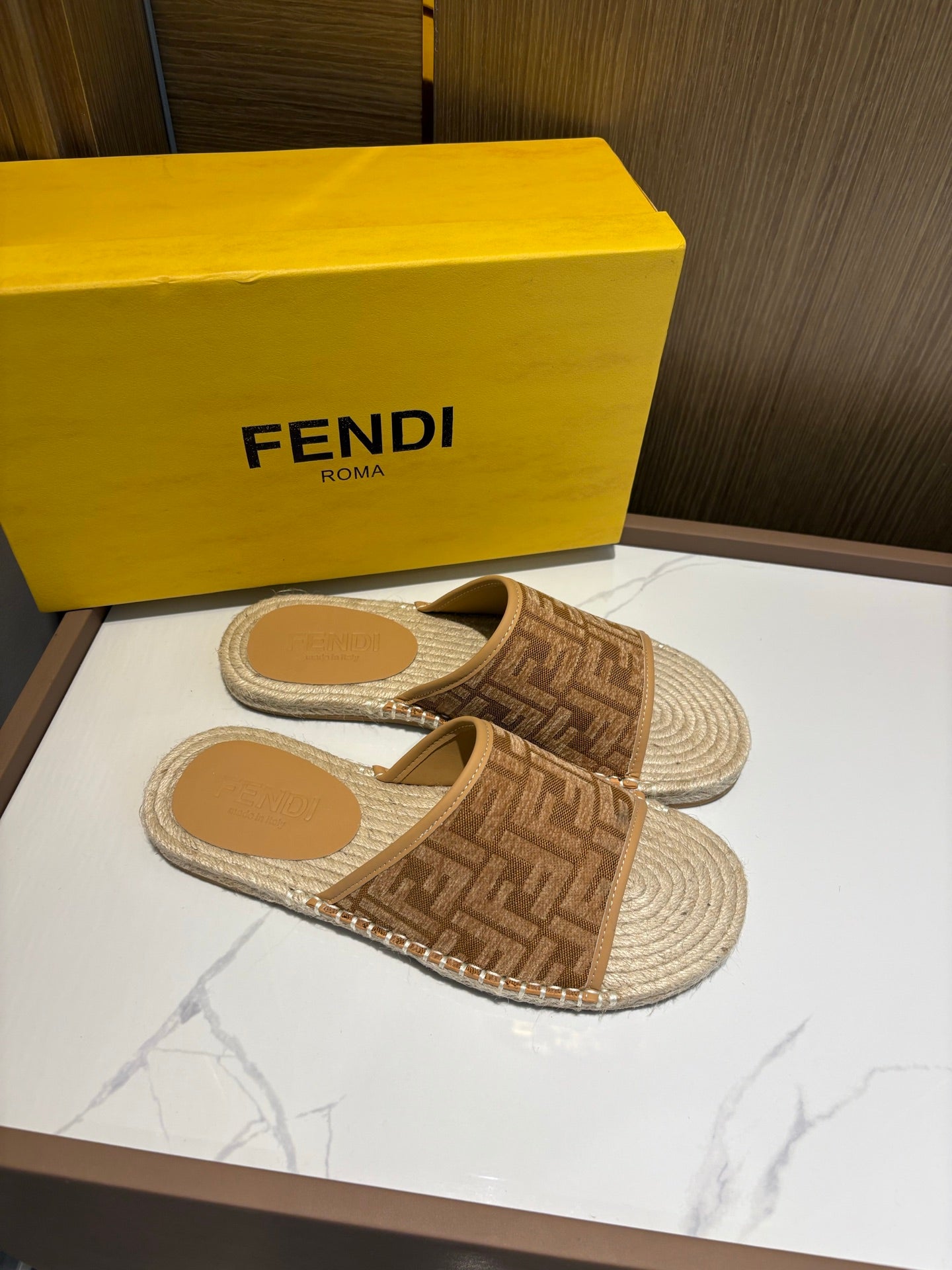 LuxluxHouse Best Quality Sandals Fendi