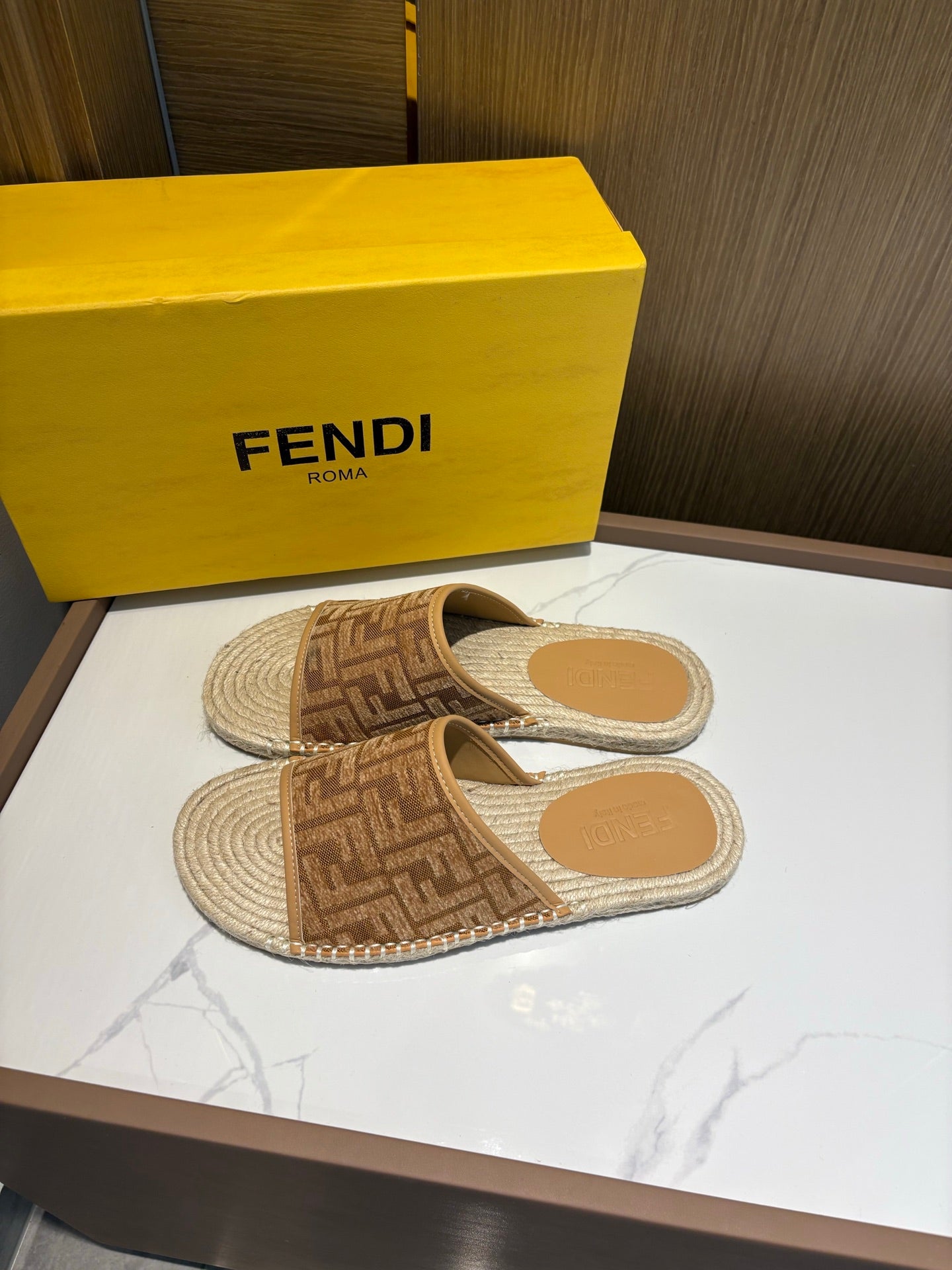 LuxluxHouse Best Quality Sandals Fendi