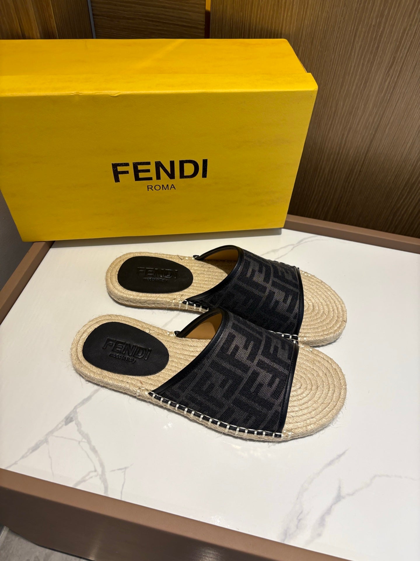 LuxluxHouse Best Quality Sandals Fendi