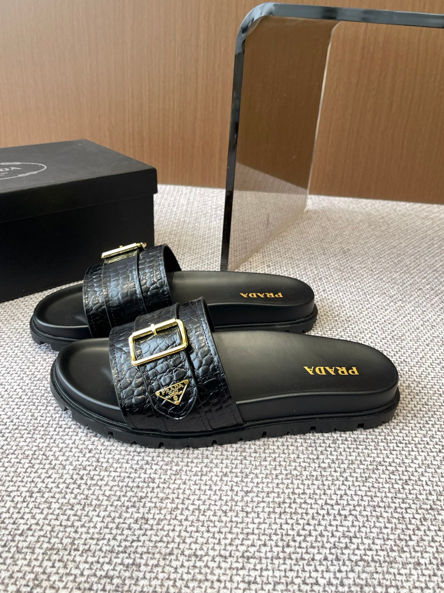 LuxluxHouse Best Quality Women Shoes Prada