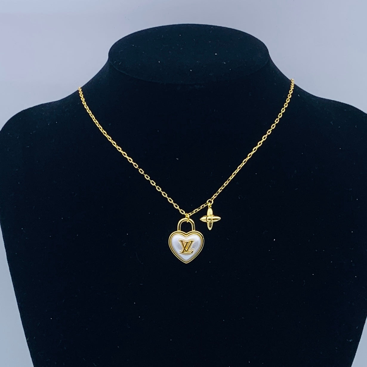 LuxluxHouse Low Price And High Quality Accessories Louis Vuitton