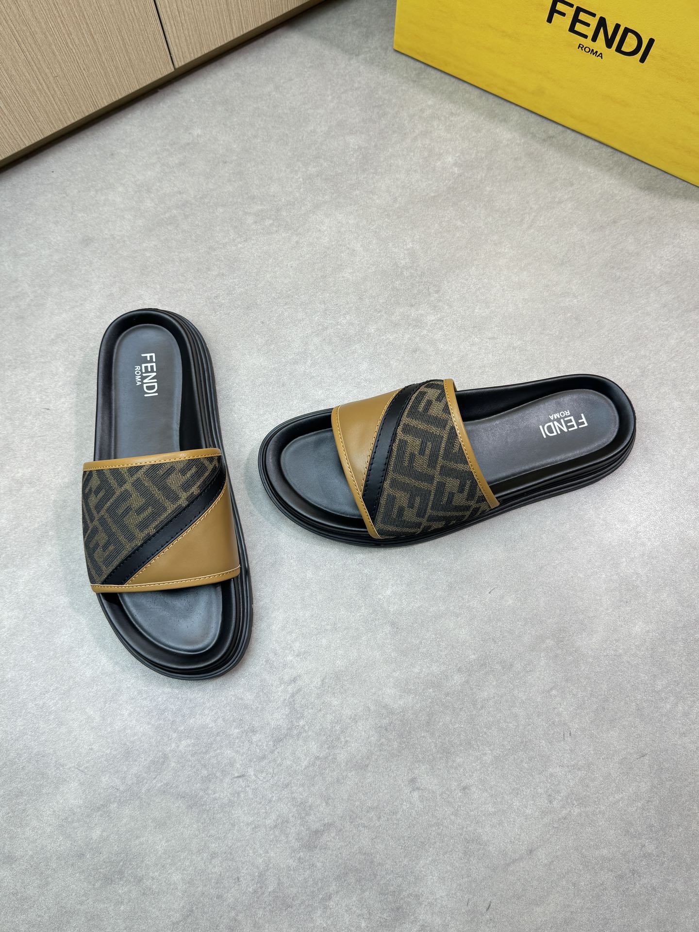LuxluxHouse Best Quality Sandals Fendi