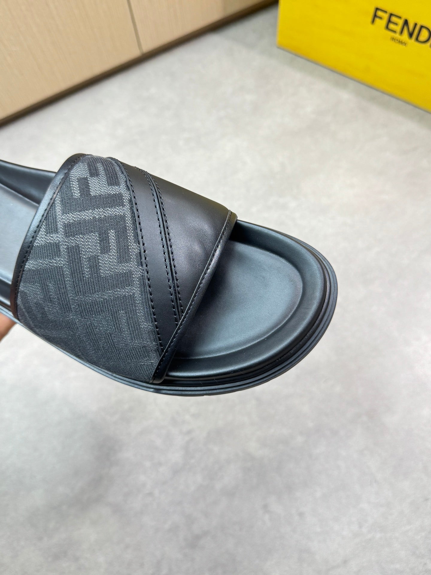 LuxluxHouse Best Quality Sandals Fendi