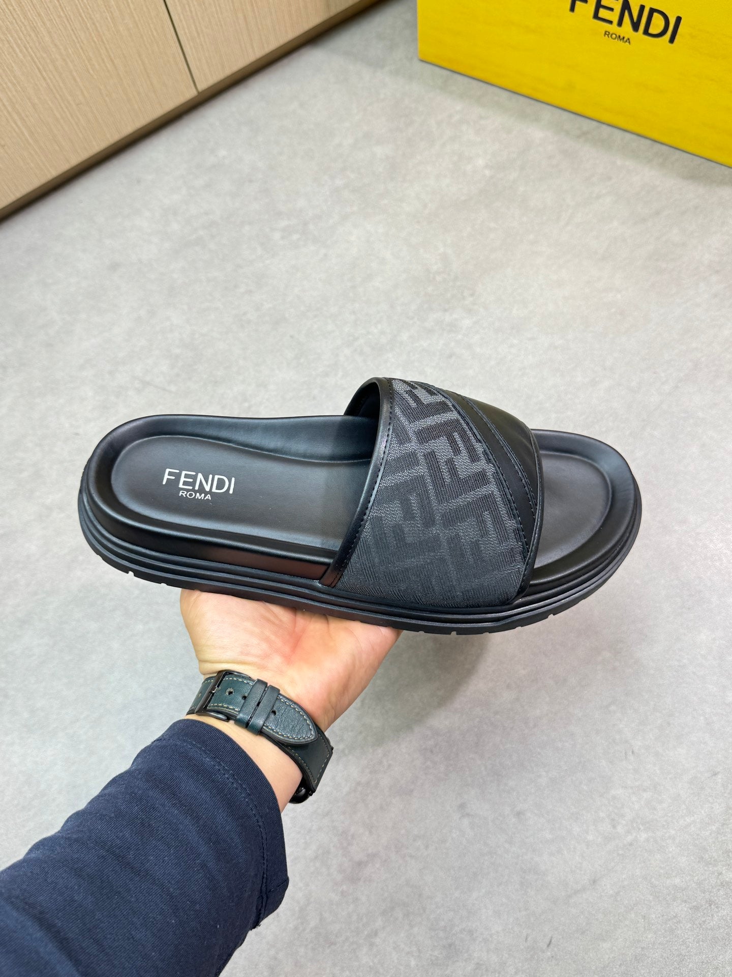 LuxluxHouse Best Quality Sandals Fendi