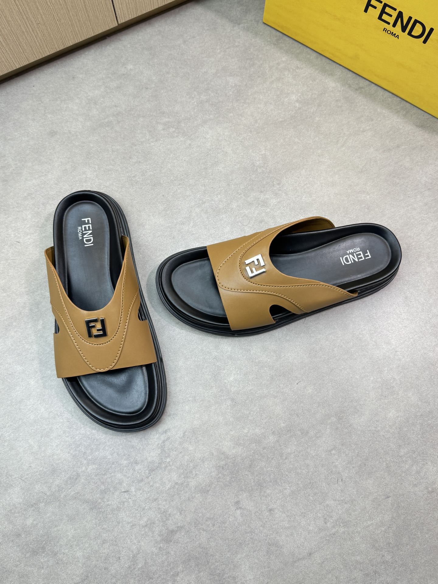 LuxluxHouse Best Quality Sandals Fendi