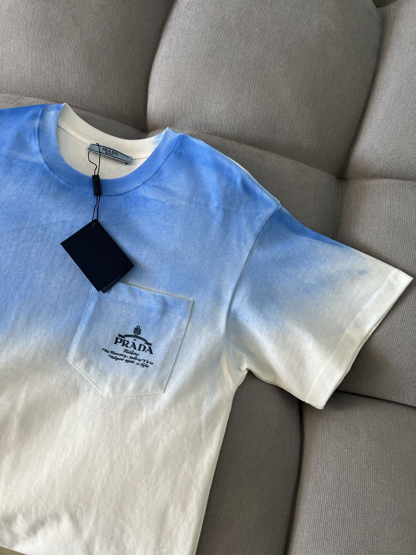 LuxluxHouse Best Quality Clothes T-shirt Prada