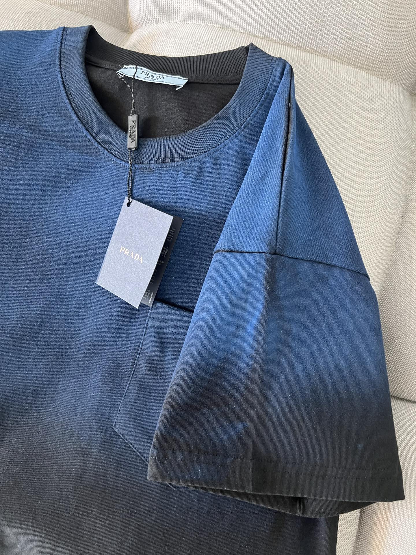 LuxluxHouse Best Quality Clothes T-shirt Prada