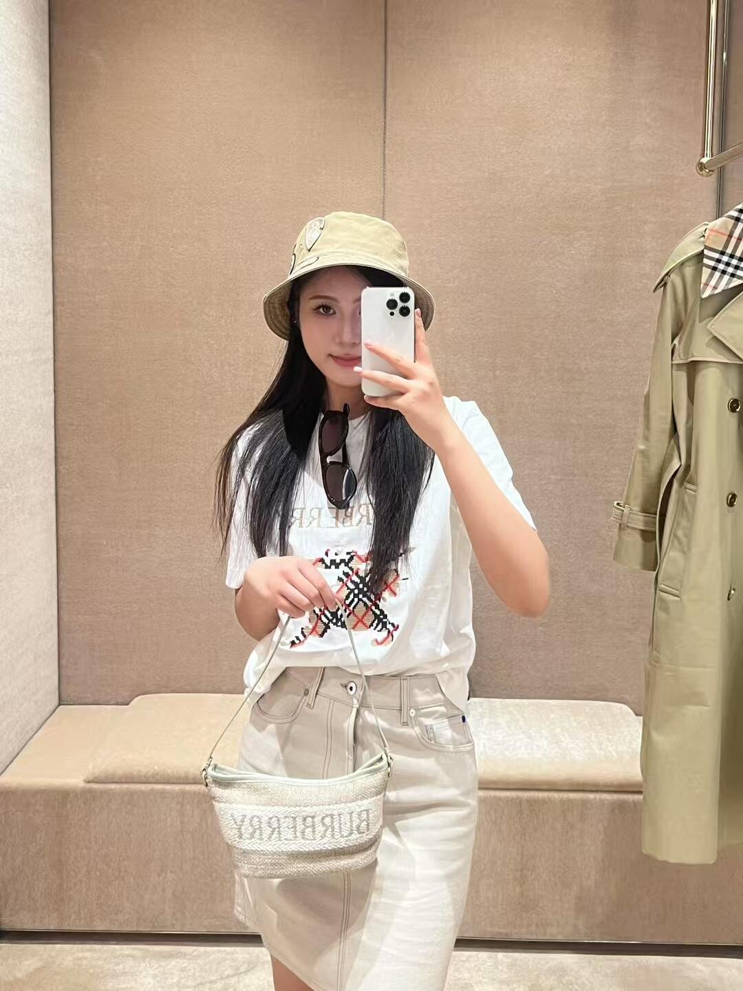 LuxluxHouse Best Quality Clothes Burberry T-shirt