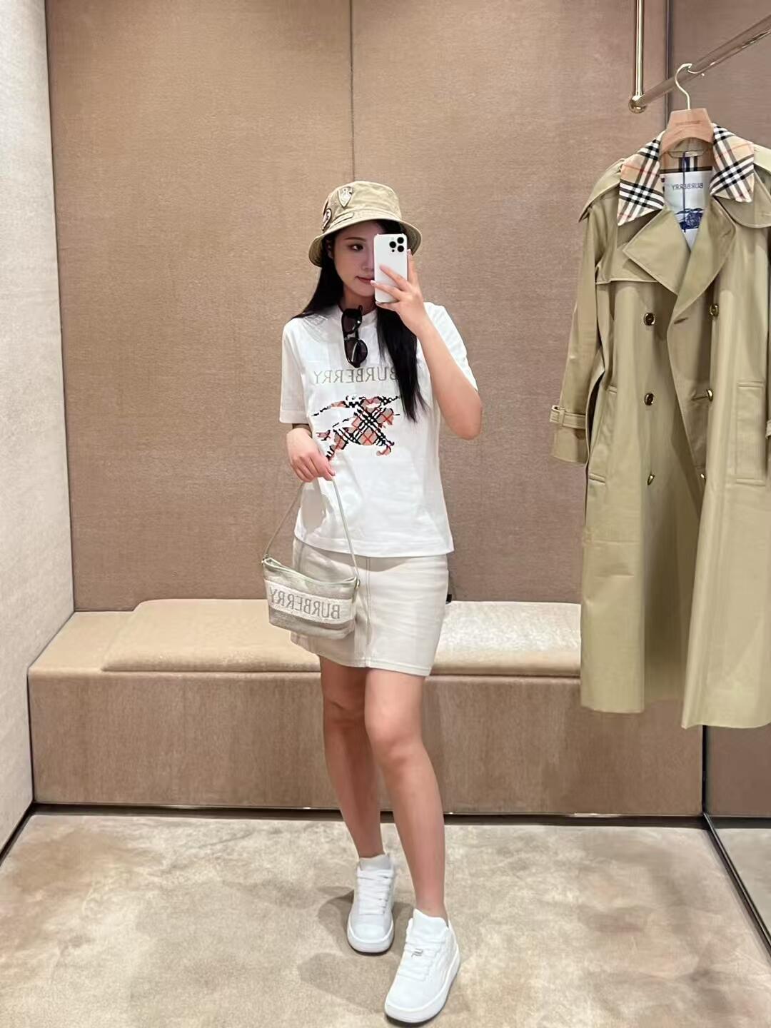 LuxluxHouse Best Quality Clothes Burberry T-shirt