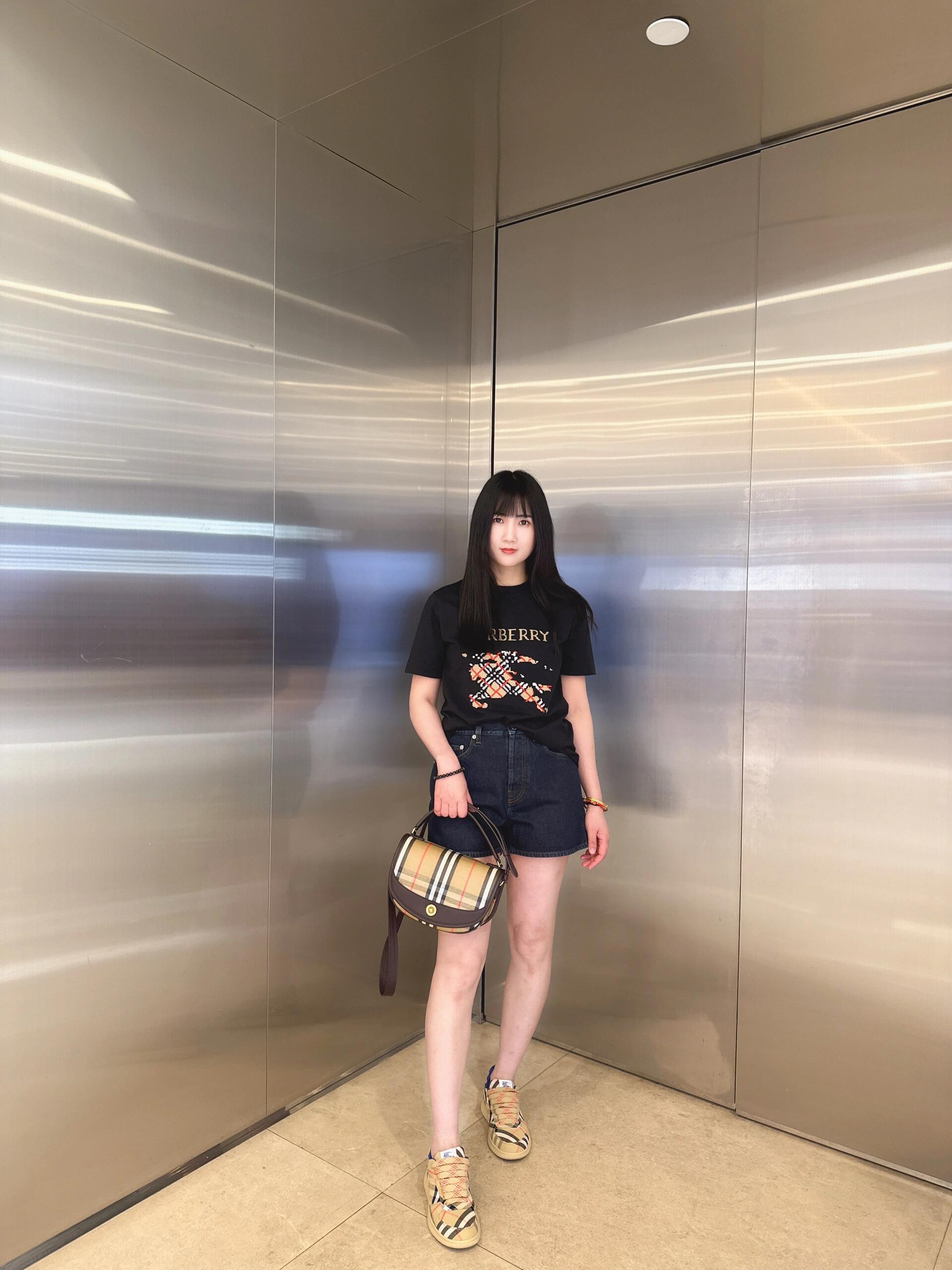 LuxluxHouse Best Quality Clothes Burberry T-shirt