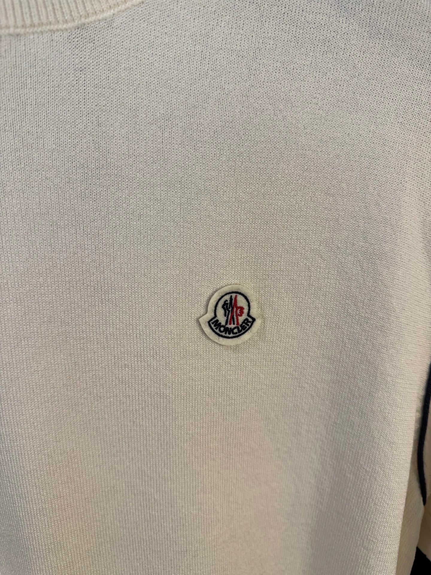 LuxluxHouse Best Quality Clothes T-shirt Moncler