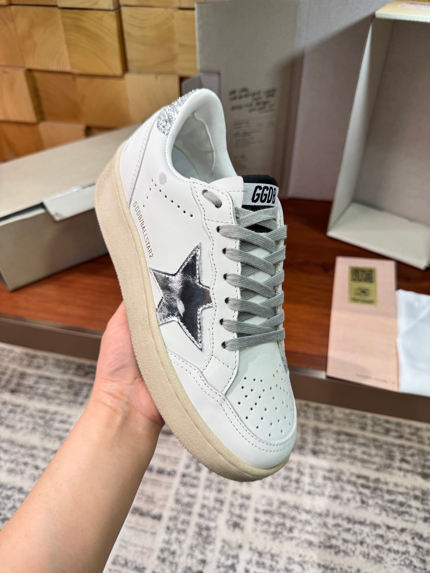 LuxluxHouse Best Quality Shoes Golden Goose