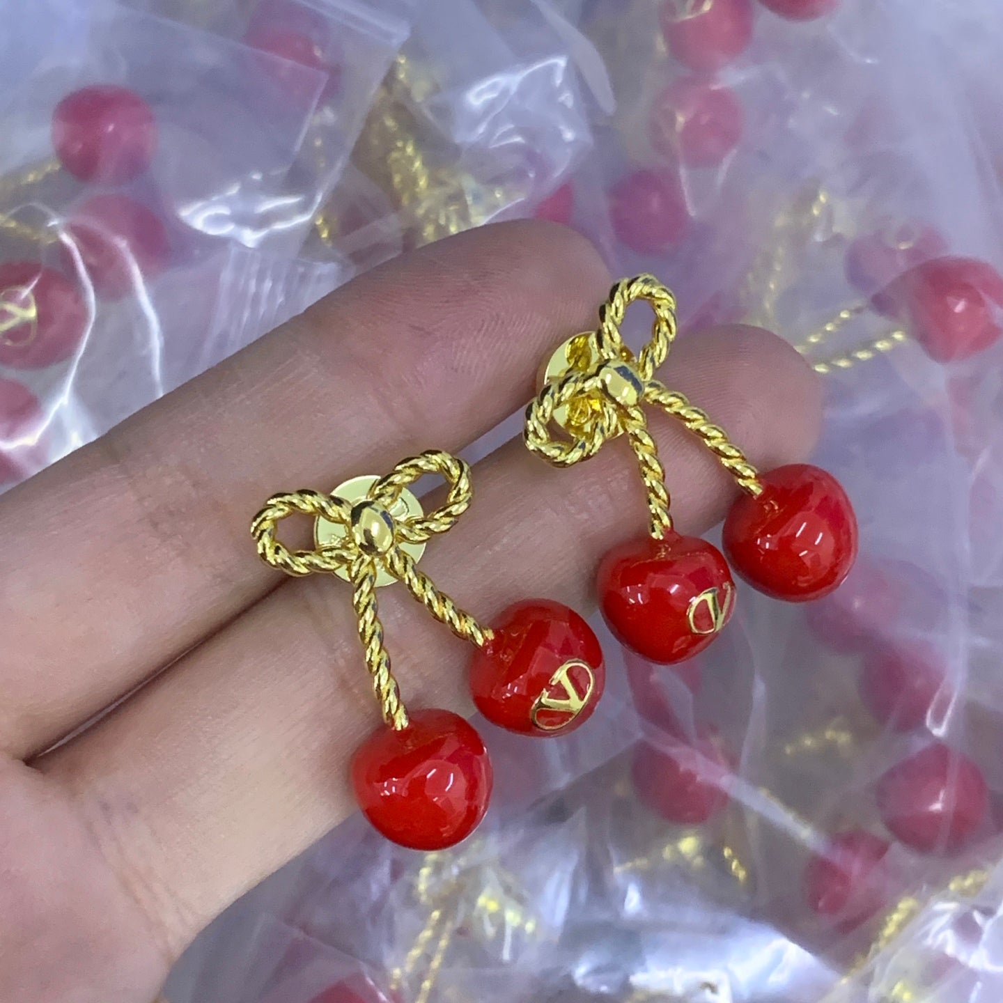 LuxluxHouse Low Price And High Quality Accessories Valentino