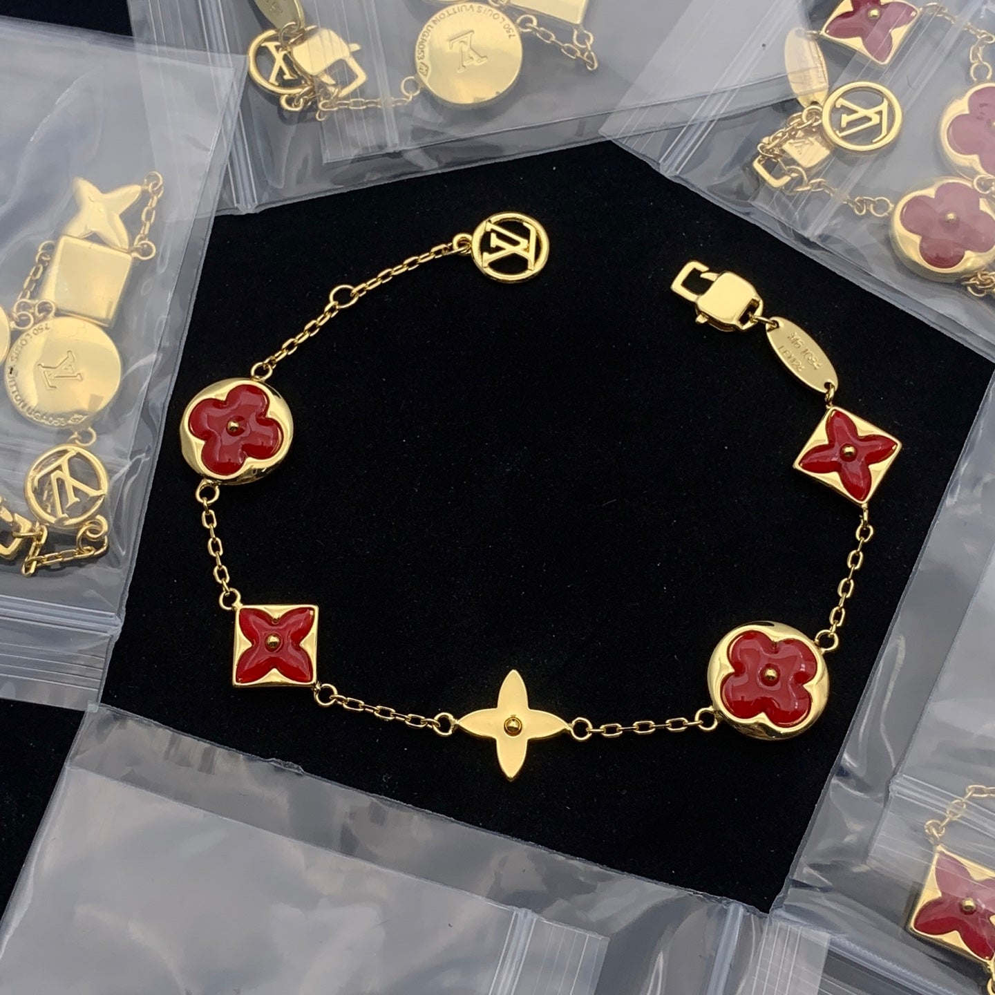 LuxluxHouse Low Price And High Quality Accessories Louis Vuitton