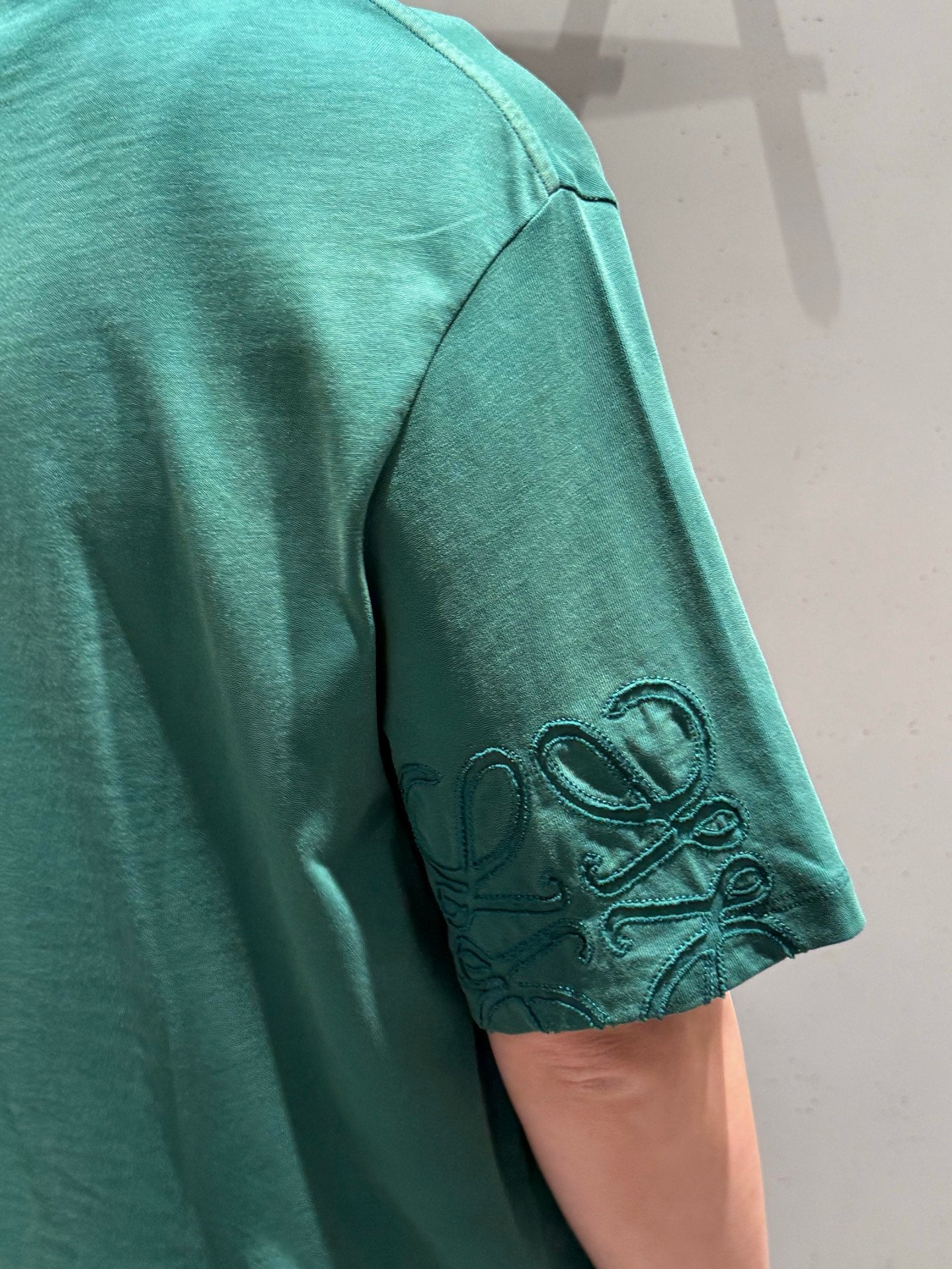 LuxluxHouse Best Quality Clothes T-shirt Loewe