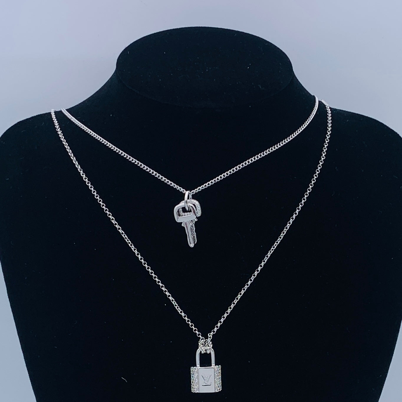LuxluxHouse Low Price And High Quality Accessories Louis Vuitton