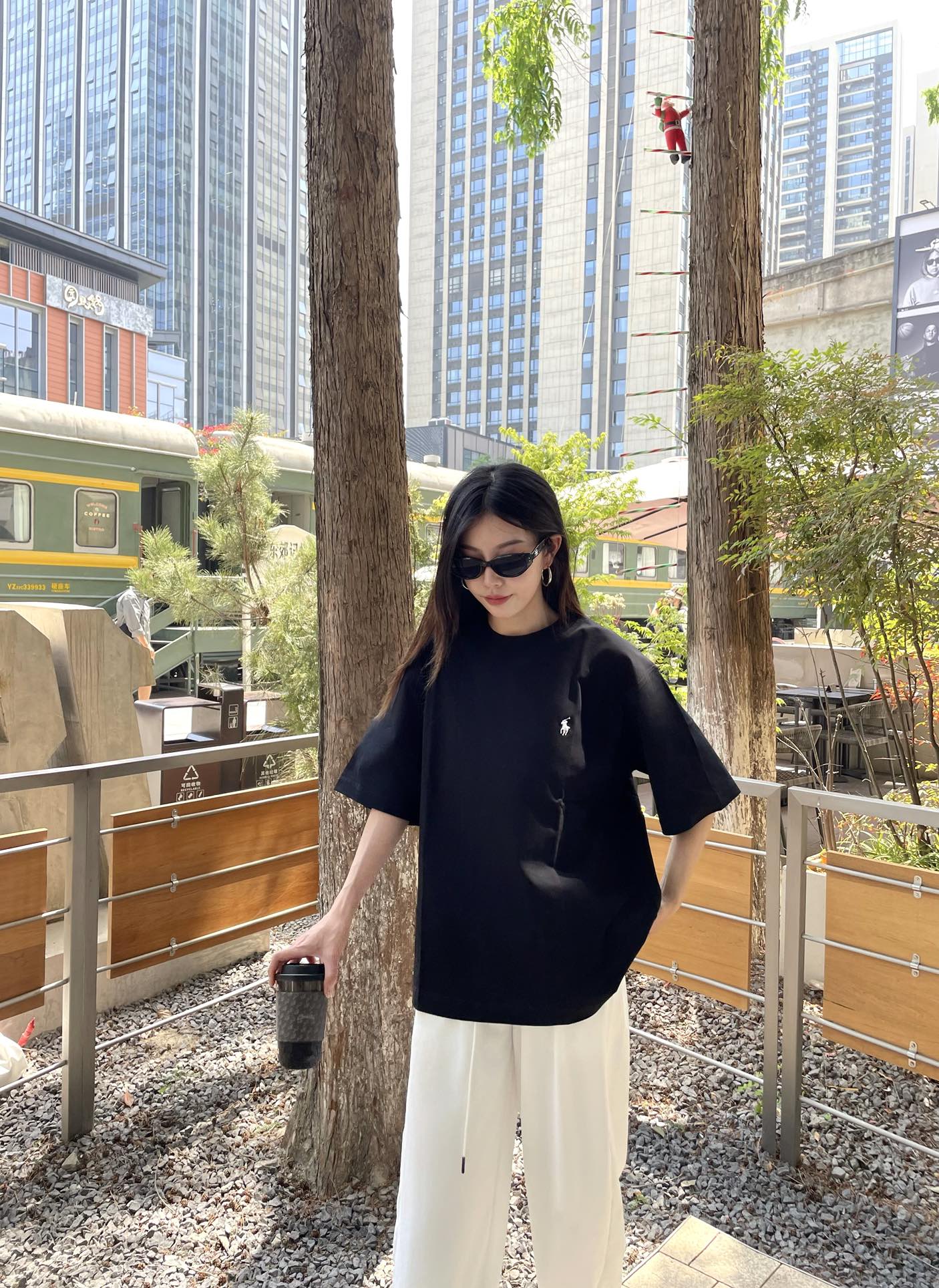 LuxluxHouse Best Quality Clothes T-shirt