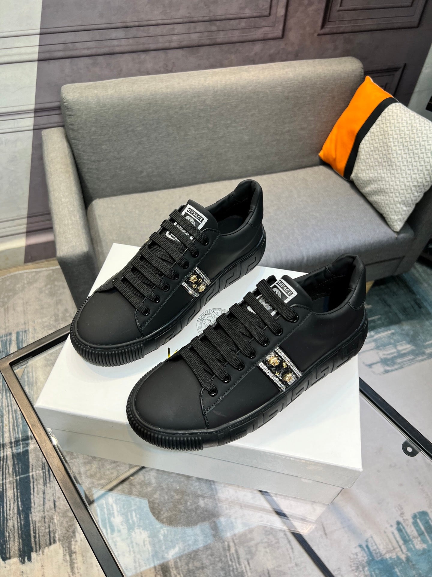 LuxluxHouse Best Quality Shoes Versace