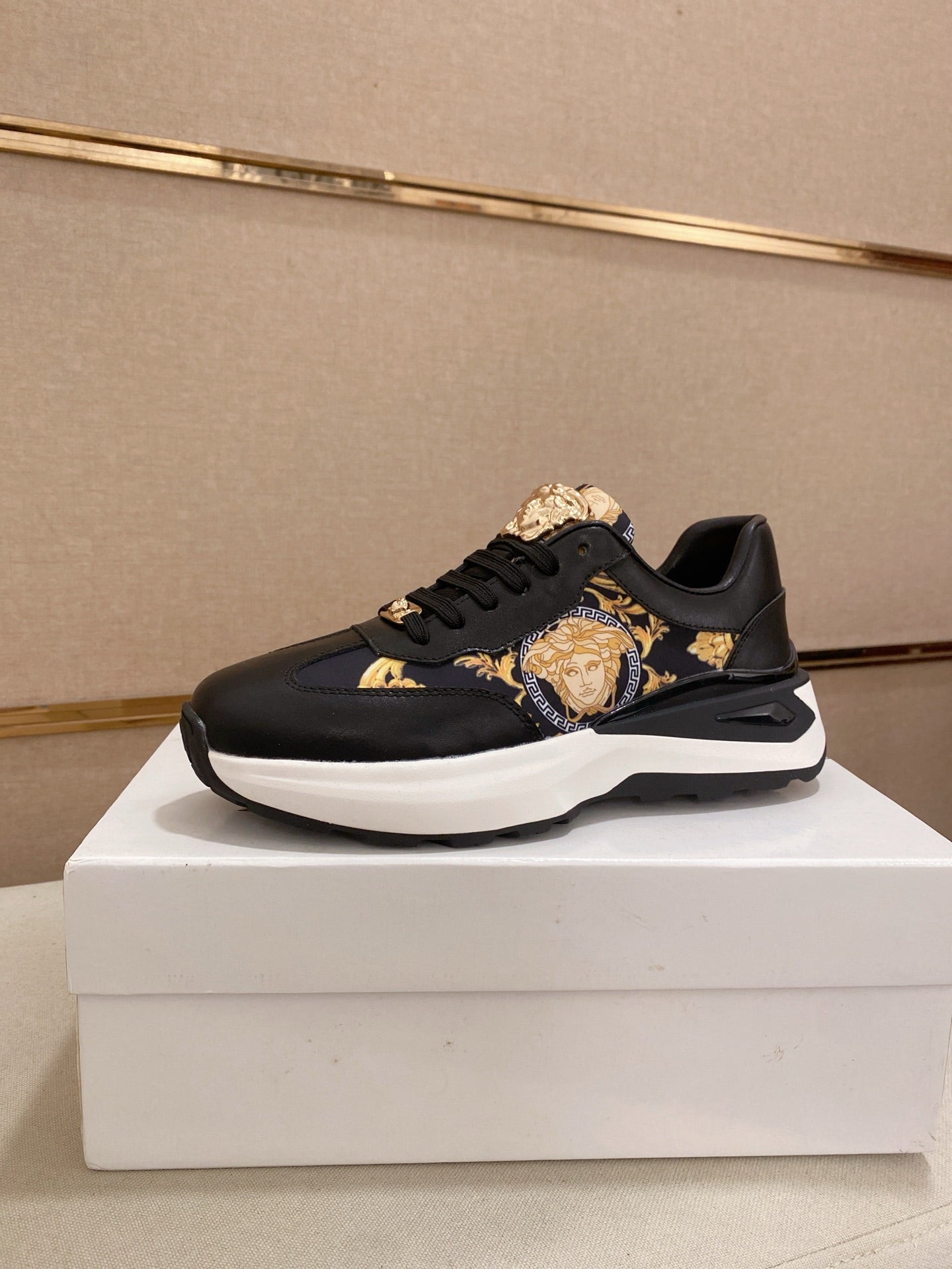 LuxluxHouse Best Quality Shoes Versace