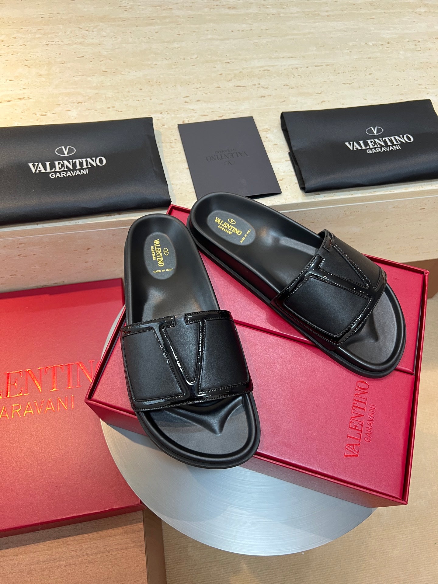 LuxluxHouse Best Quality Sandals Valentino