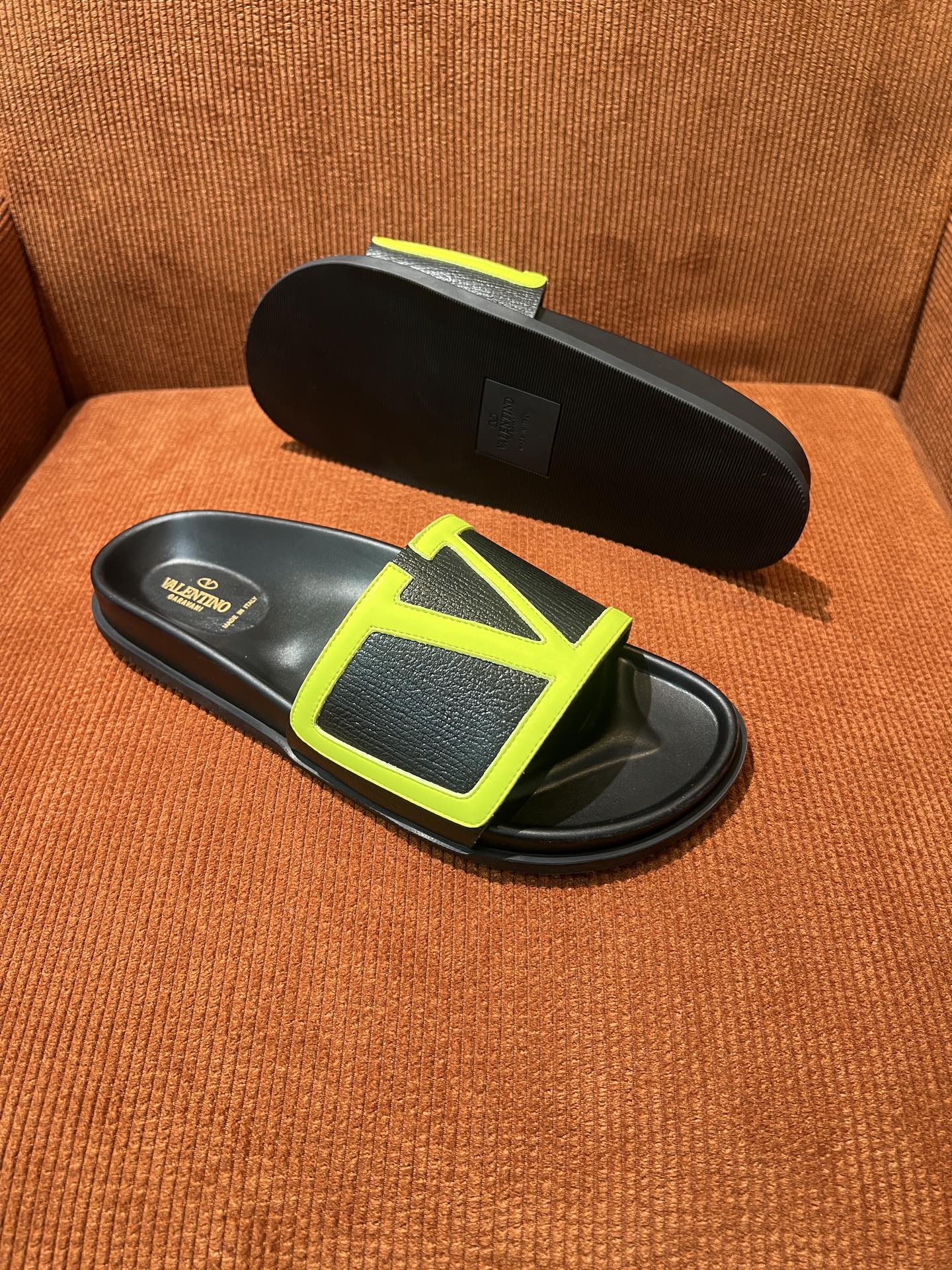 LuxluxHouse Best Quality Sandals Valentino