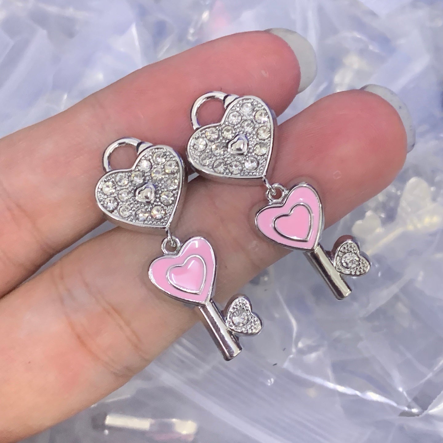 LuxluxHouse Low Price And High Quality Accessories Tiffany