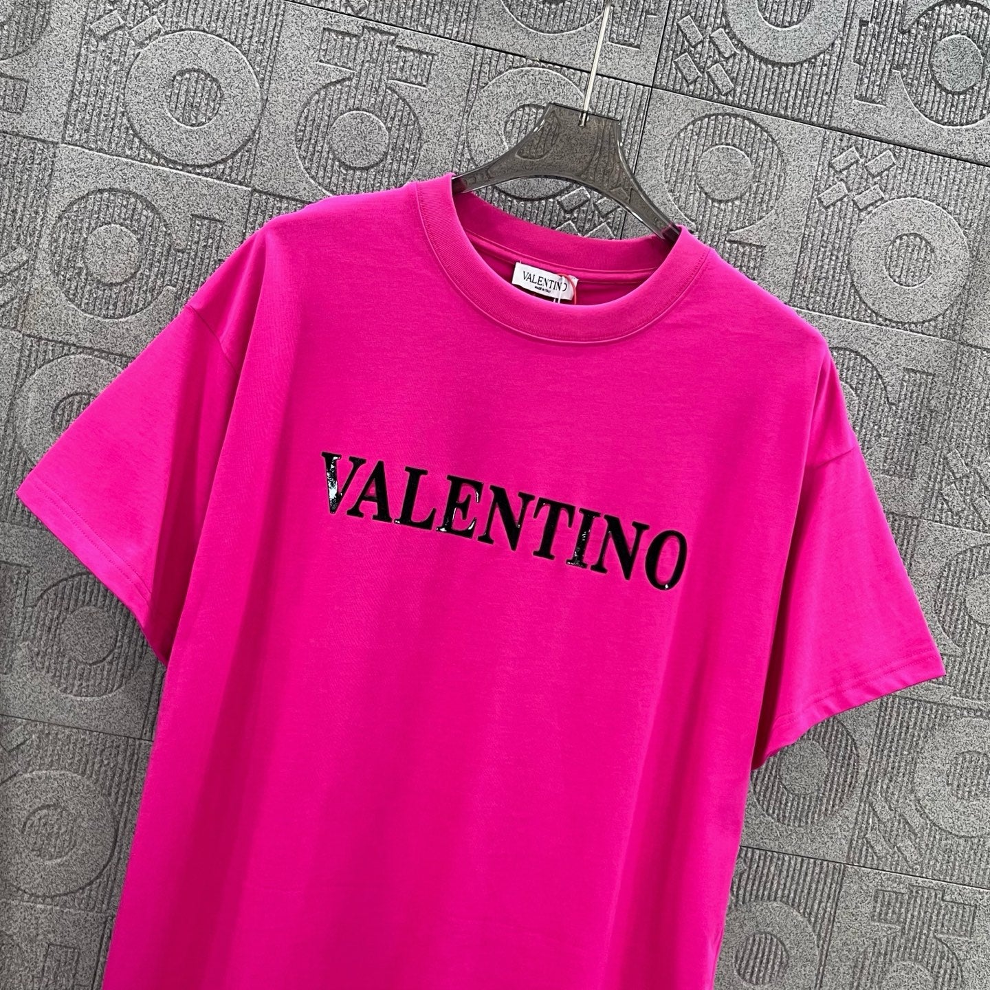 LuxluxHouse Best Quality Clothes Valentino T-shirt