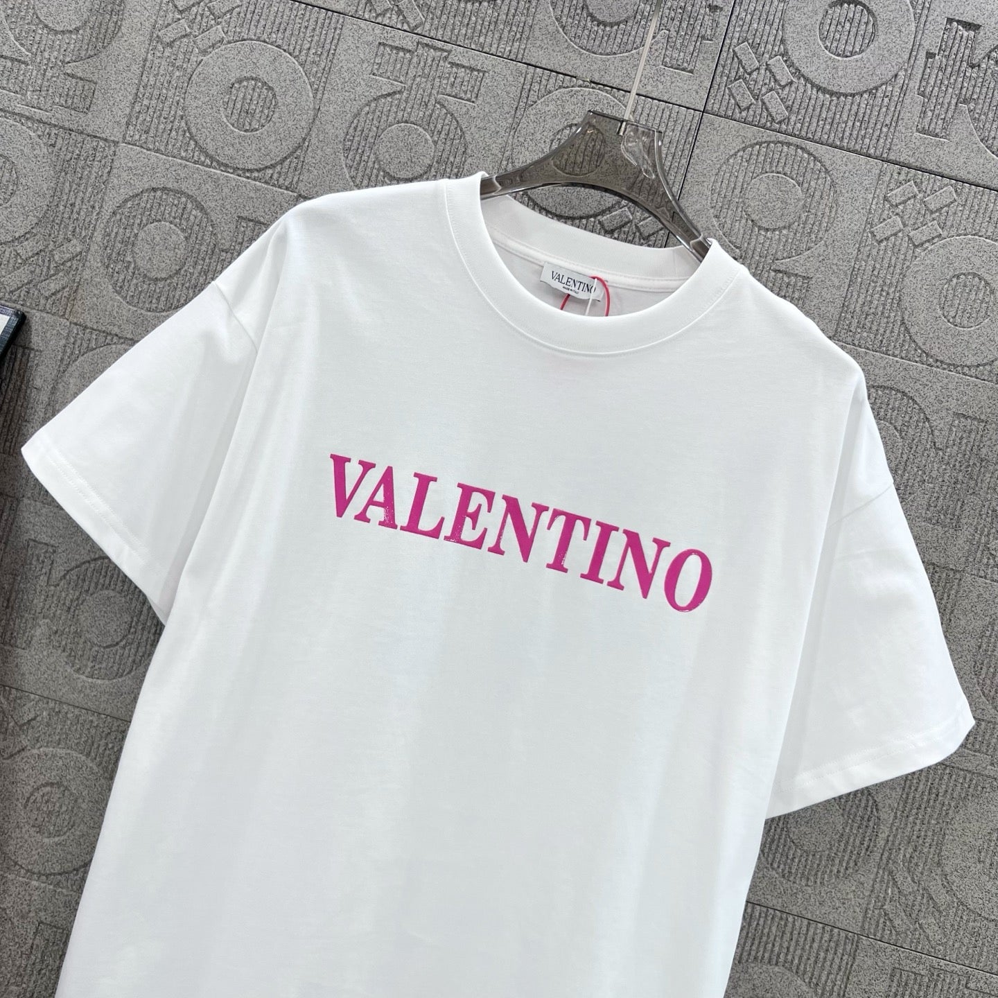 LuxluxHouse Best Quality Clothes Valentino T-shirt
