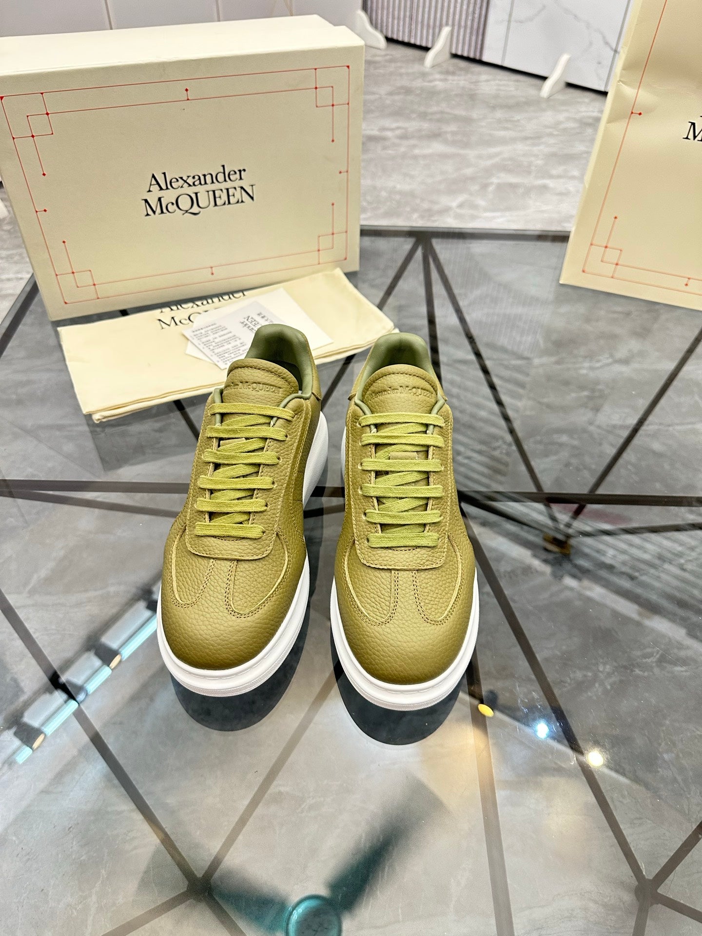 LuxluxHouse Best Quality Shoes Alexander McQueen