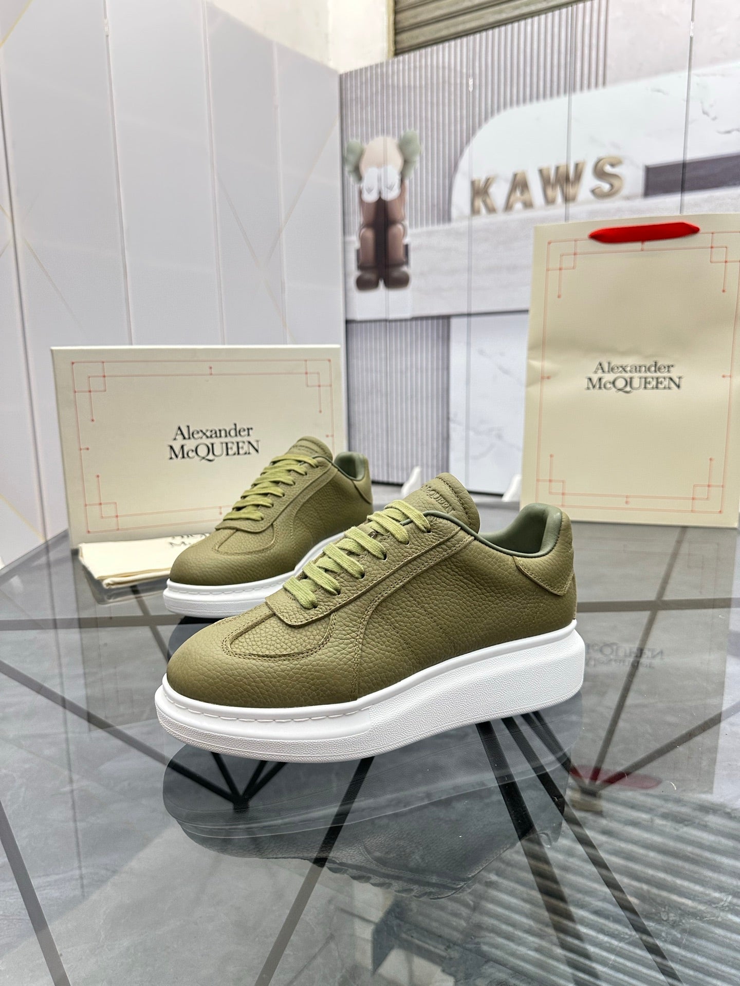 LuxluxHouse Best Quality Shoes Alexander McQueen