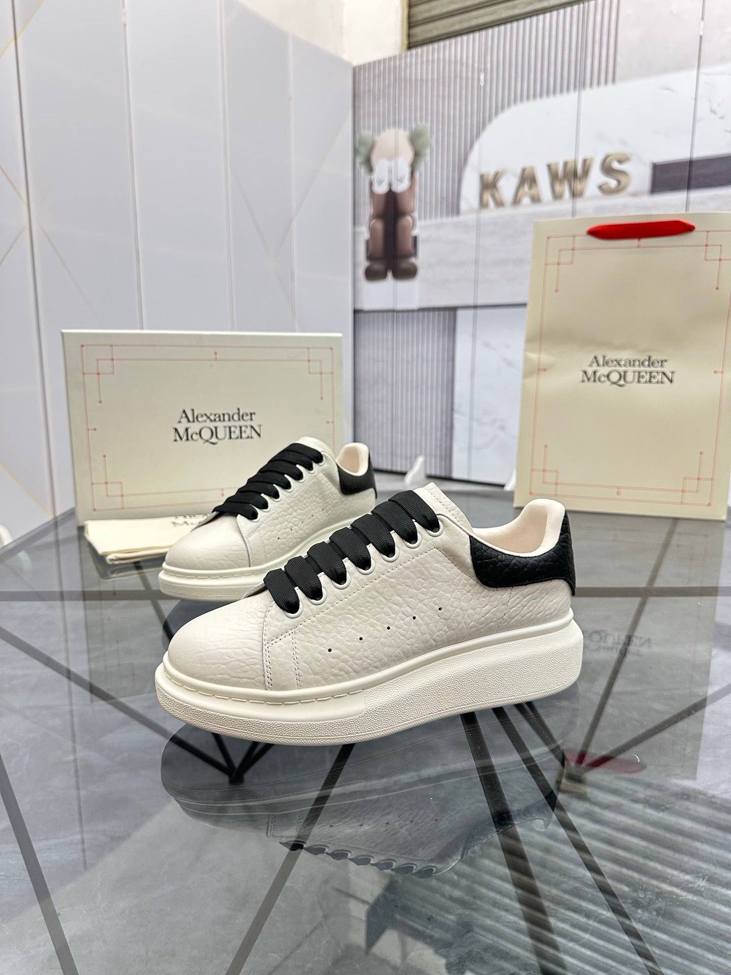 LuxluxHouse Best Quality Shoes Alexander McQueen