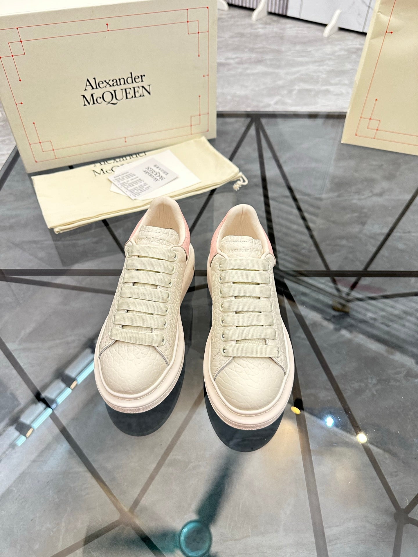 LuxluxHouse Best Quality Shoes Alexander McQueen