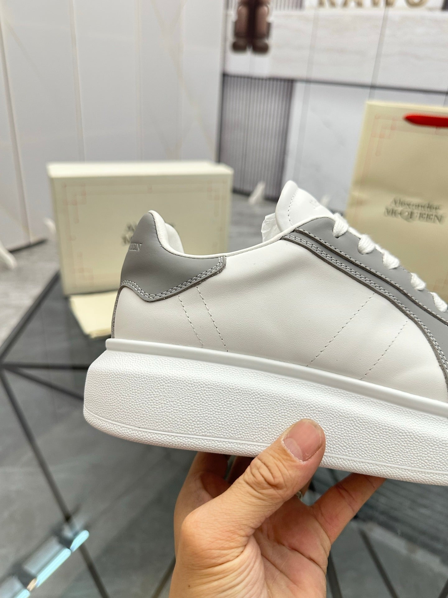 LuxluxHouse Best Quality Shoes Alexander McQueen