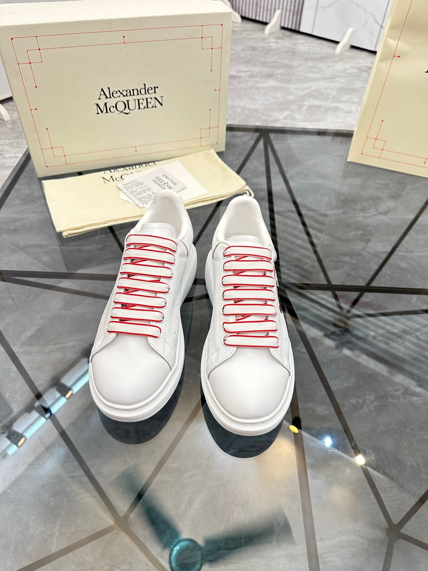 LuxluxHouse Best Quality Shoes Alexander McQueen
