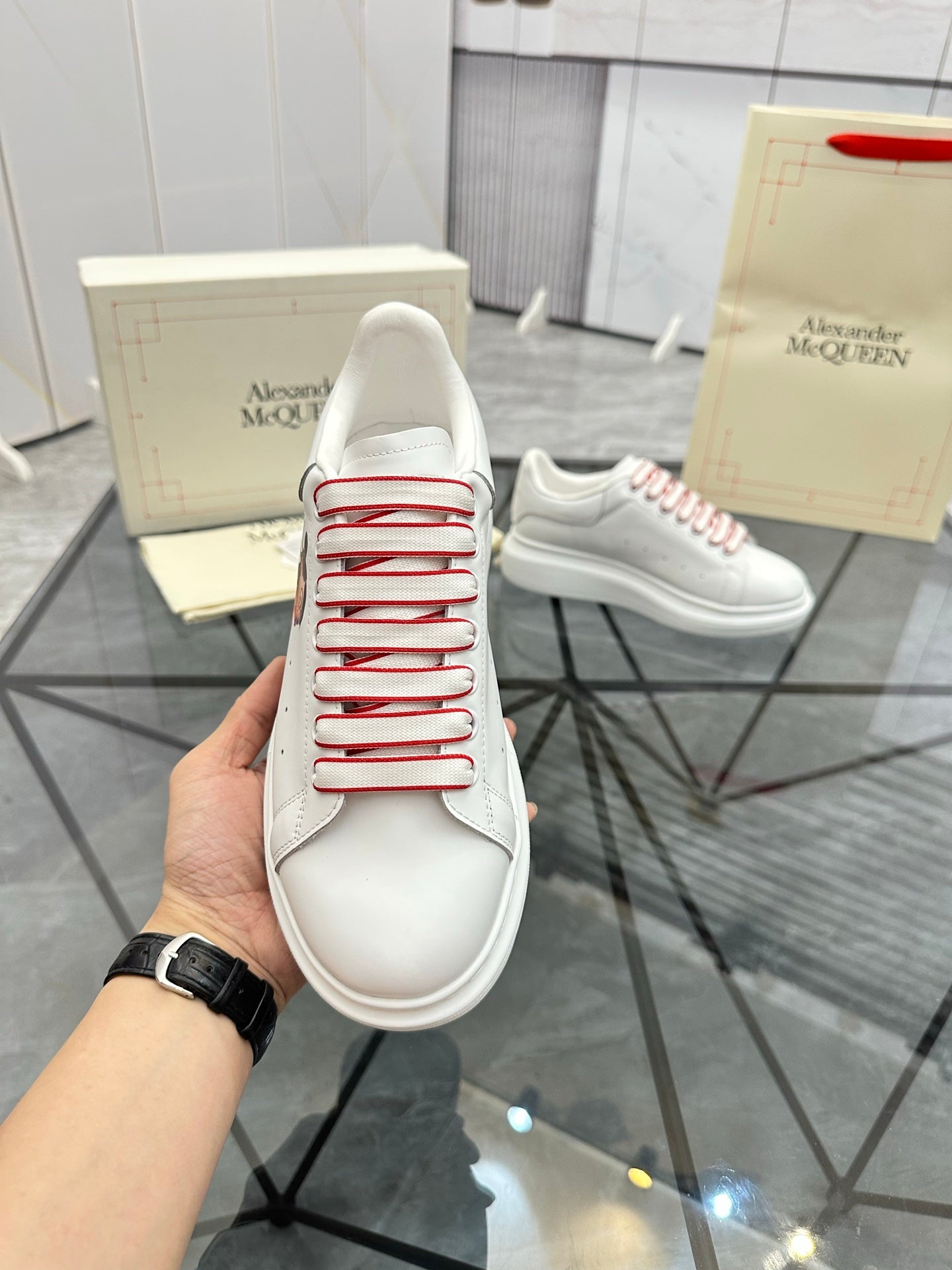 LuxluxHouse Best Quality Shoes Alexander McQueen