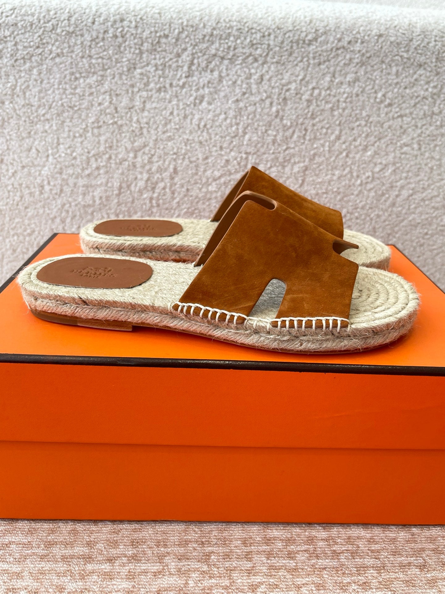 LuxluxHouse Best Quality Women Shoes Hermes