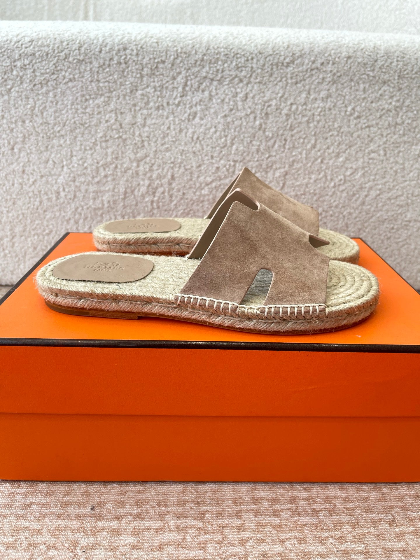 LuxluxHouse Best Quality Women Shoes Hermes
