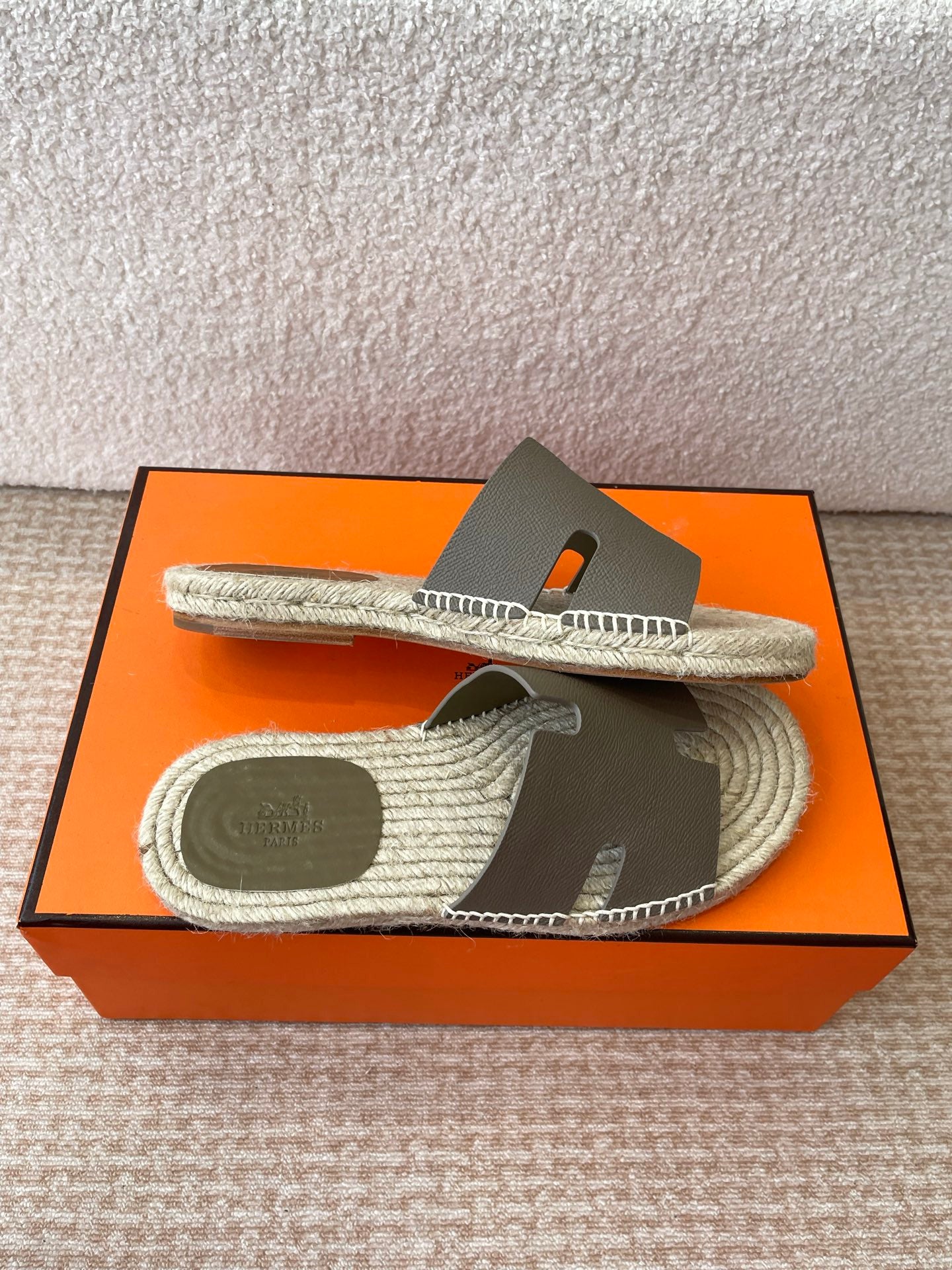 LuxluxHouse Best Quality Women Shoes Hermes