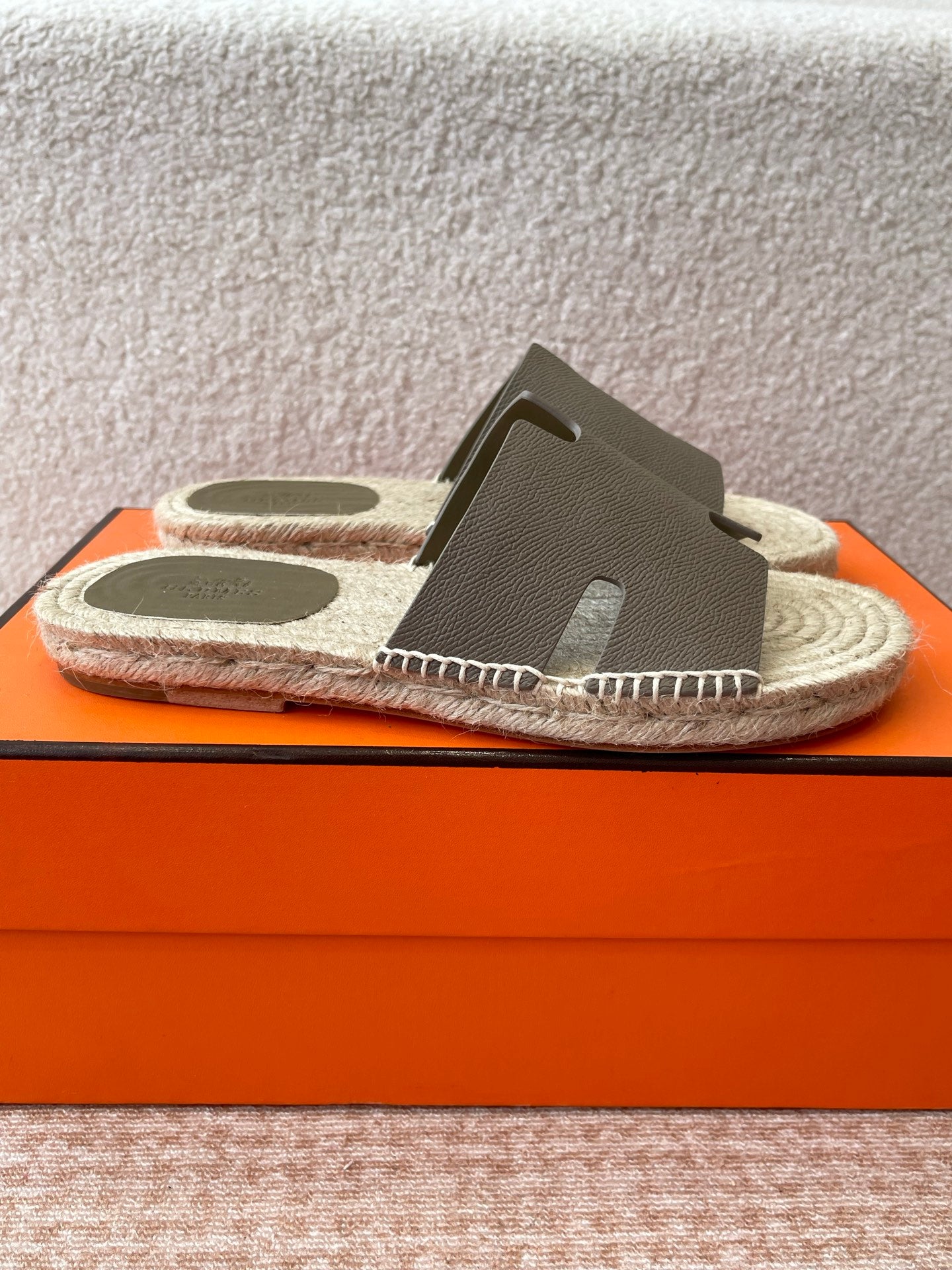 LuxluxHouse Best Quality Women Shoes Hermes