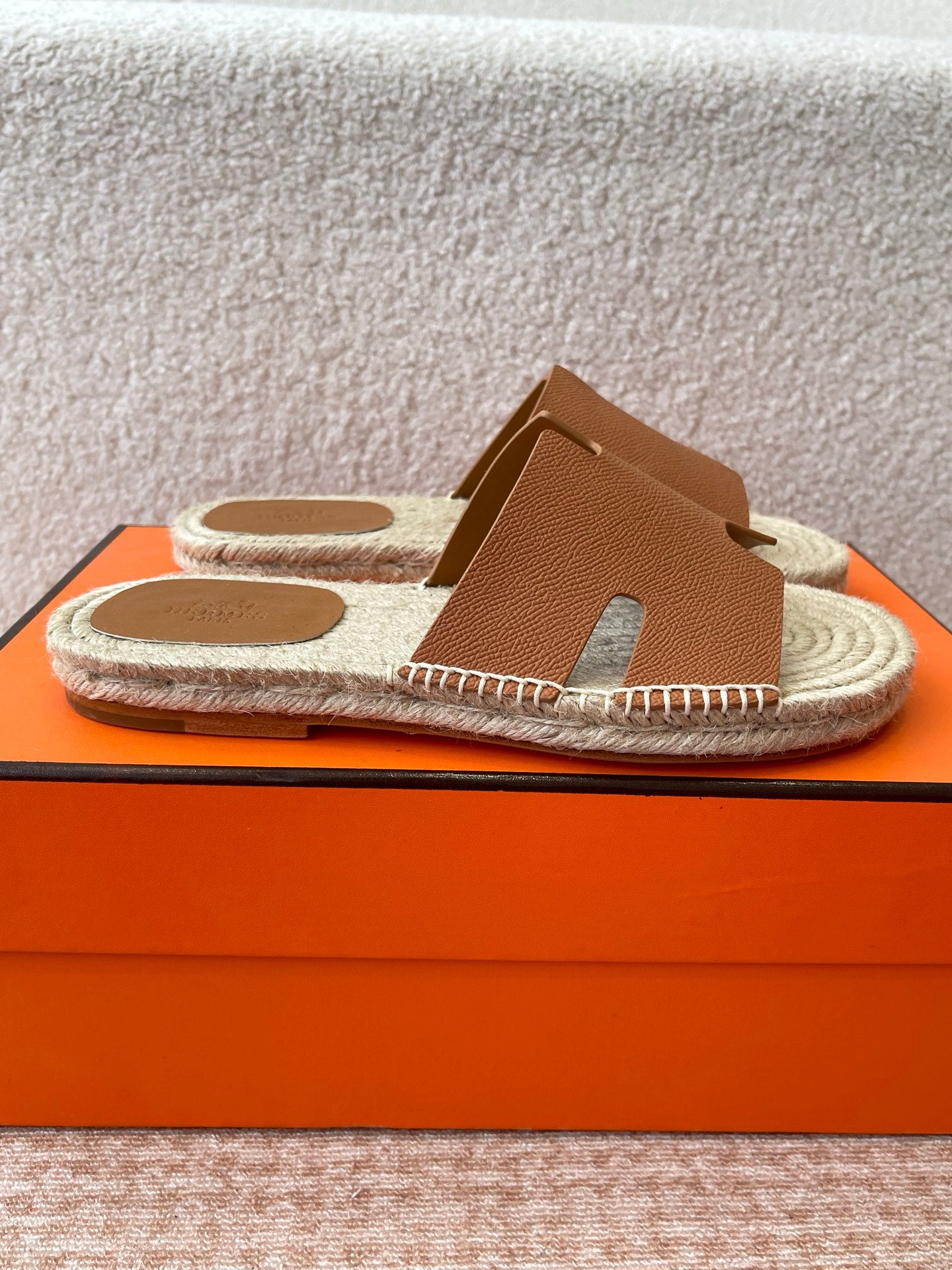 LuxluxHouse Best Quality Women Shoes Hermes