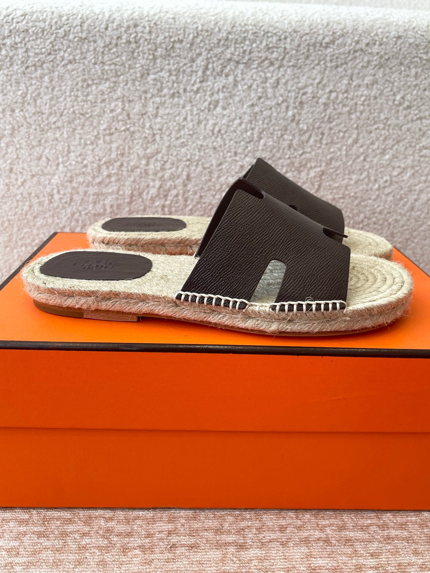 LuxluxHouse Best Quality Women Shoes Hermes