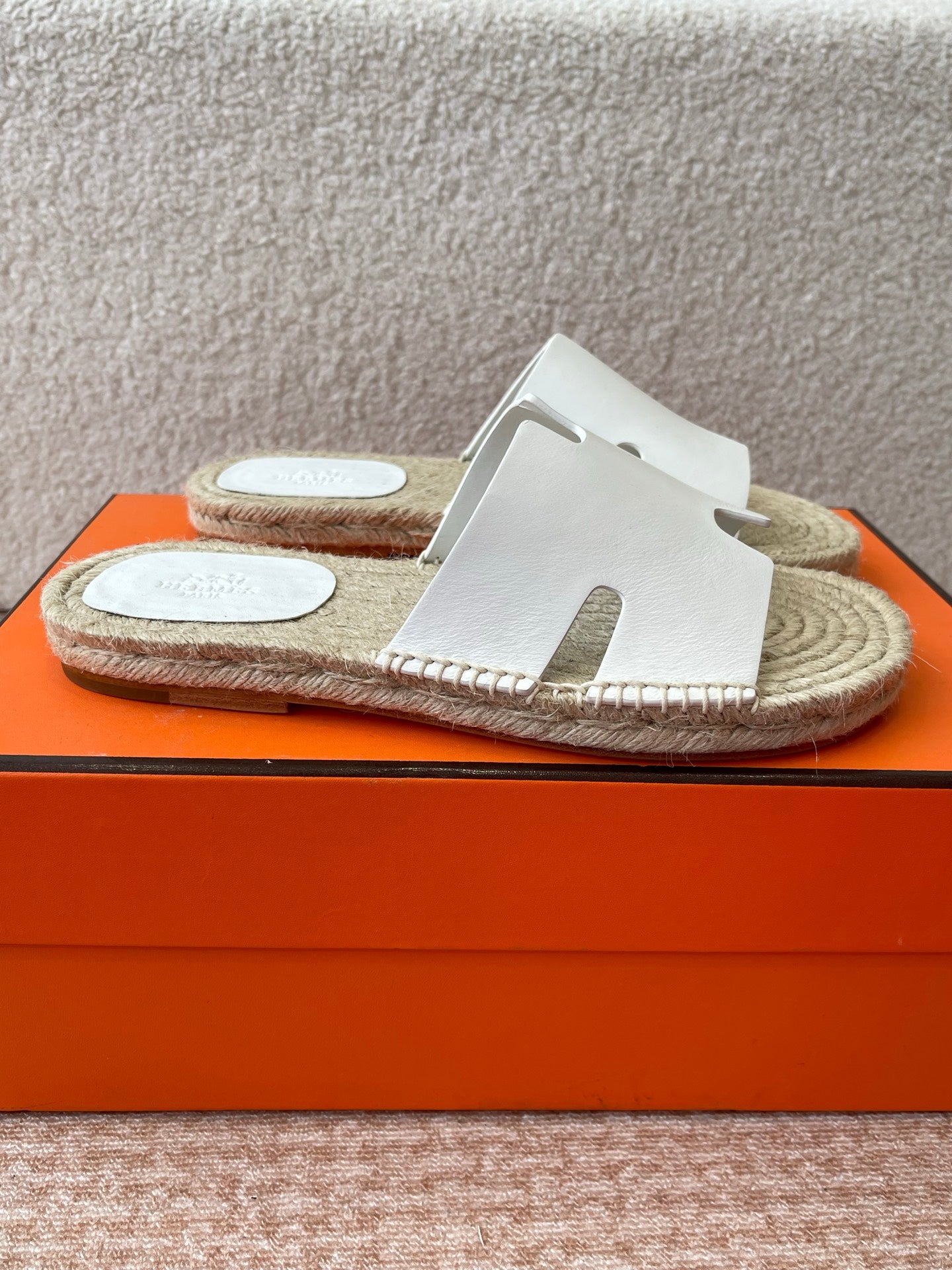 LuxluxHouse Best Quality Women Shoes Hermes