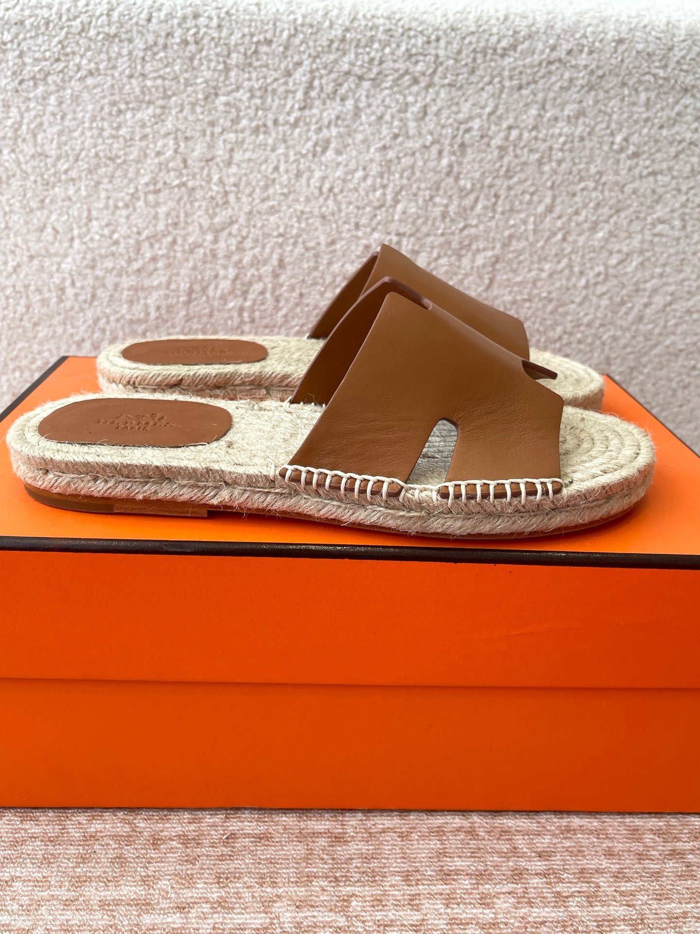 LuxluxHouse Best Quality Women Shoes Hermes